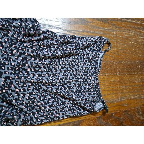 Large Bobeau Long Sleeve Grey Pink Built in Face Covering Pullover Shirt Top - Picture 3 of 3